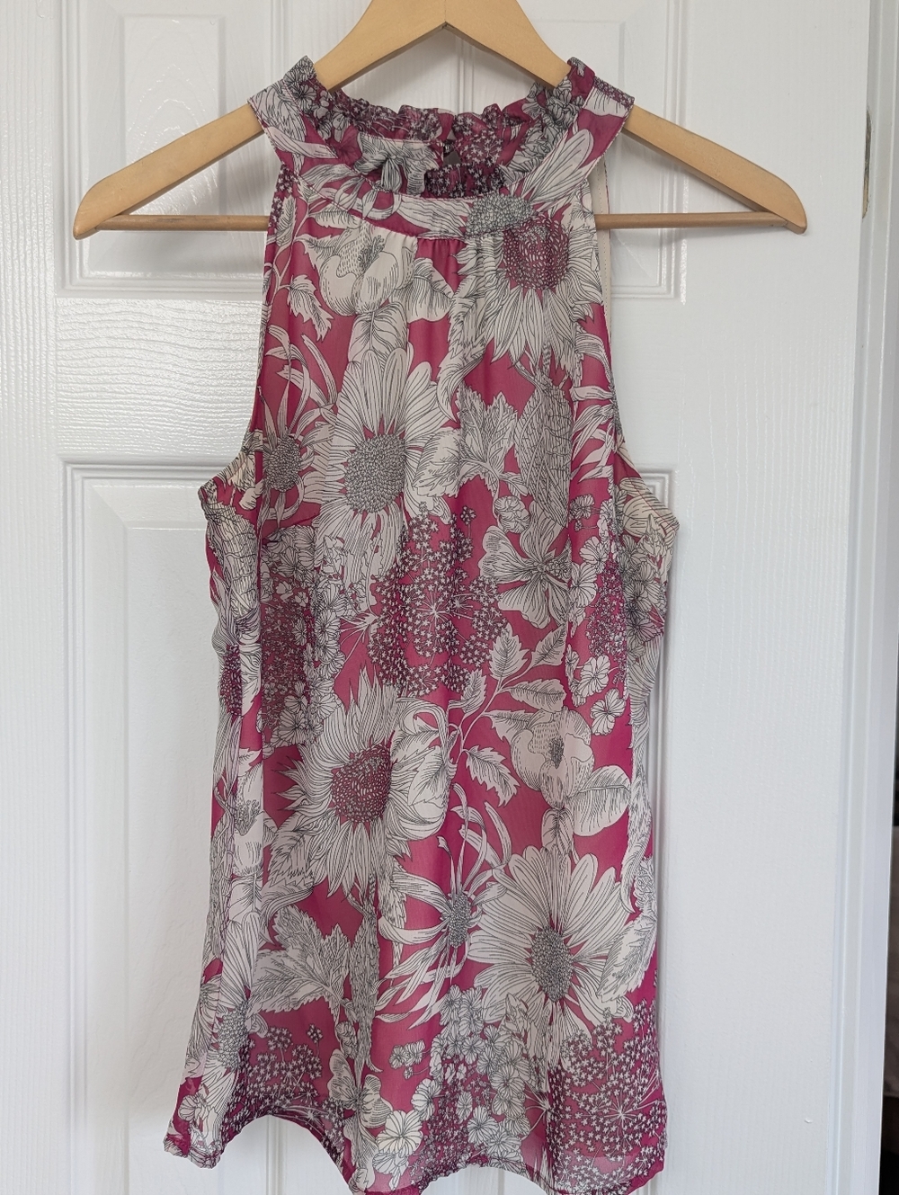 Sleeveless Floral Halter Top in Magenta